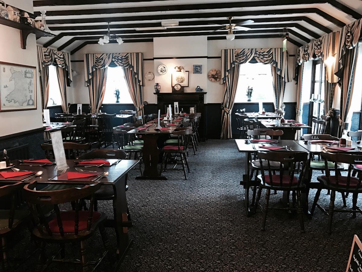 The Red Lion Inn & Restaurant Prestatyn Eksteriør billede